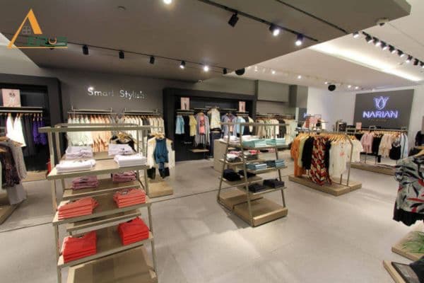 Hình ảnh dự án Thiết Kế Shop Thời Trang Tại Trung Tâm Thương Mại Hút Khách. Khám phá chi tiết về dự án Thiết Kế Shop Thời Trang Tại Trung Tâm Thương Mại Hút Khách được thực hiện bởi đội ngũ chuyên gia giàu kinh nghiệm. Dự án này thể hiện sự chuyên nghiệp và chất lượng trong từng công đoạn thực hiện.