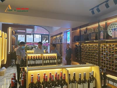 Dự án AEROS THIẾT KẾ SHOWROOM RƯỢU THỊNH PHÁT -DĨ AN - BÌNH DƯƠNG Hình ảnh dự án AEROS THIẾT KẾ SHOWROOM RƯỢU THỊNH PHÁT -DĨ AN - BÌNH DƯƠNG. Khám phá chi tiết về dự án AEROS THIẾT KẾ SHOWROOM RƯỢU THỊNH PHÁT -DĨ AN - BÌNH DƯƠNG được thực hiện bởi đội ngũ chuyên gia giàu kinh nghiệm. Dự án này thể hiện sự chuyên nghiệp và chất lượng trong từng công đoạn thực hiện.