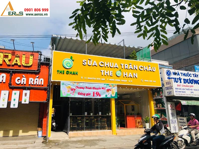 Dự án Thiết kế quán sữa chua trân châu The Ohan tại quận 12, TP.HCM Hình ảnh dự án Thiết kế quán sữa chua trân châu The Ohan tại quận 12, TP.HCM. Khám phá chi tiết về dự án Thiết kế quán sữa chua trân châu The Ohan tại quận 12, TP.HCM được thực hiện bởi đội ngũ chuyên gia giàu kinh nghiệm. Dự án này thể hiện sự chuyên nghiệp và chất lượng trong từng công đoạn thực hiện.